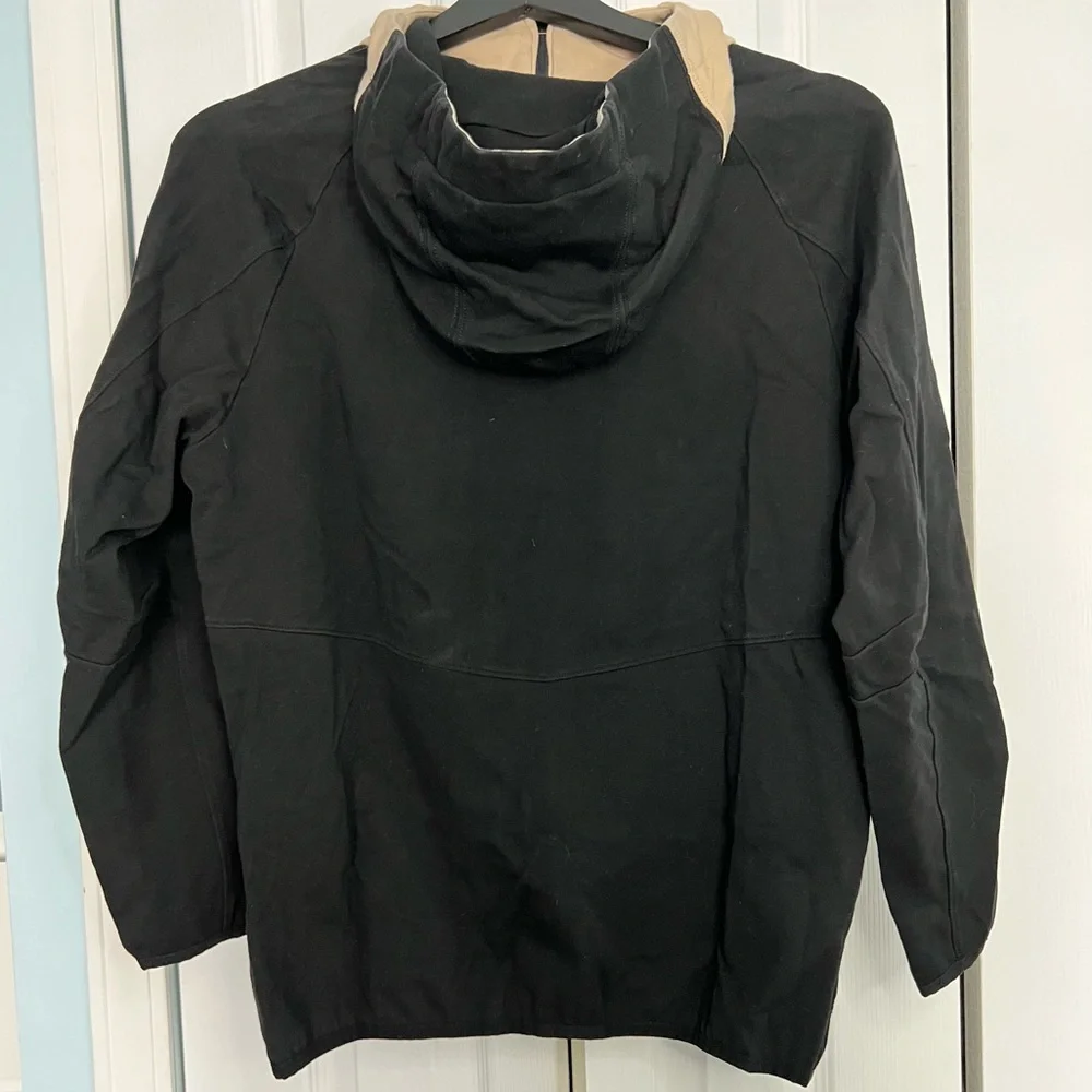 Rise Sportswear Zip-Up Beige/Black Hoodie with Zip-Up Pockets - Size Large - Picture 5 of 8